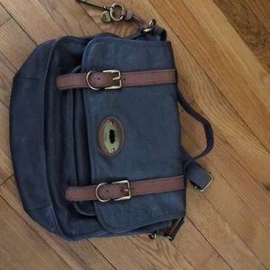 Medium leather Fossil messenger bag
